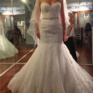 Elegant White Strapless Wedding Dress